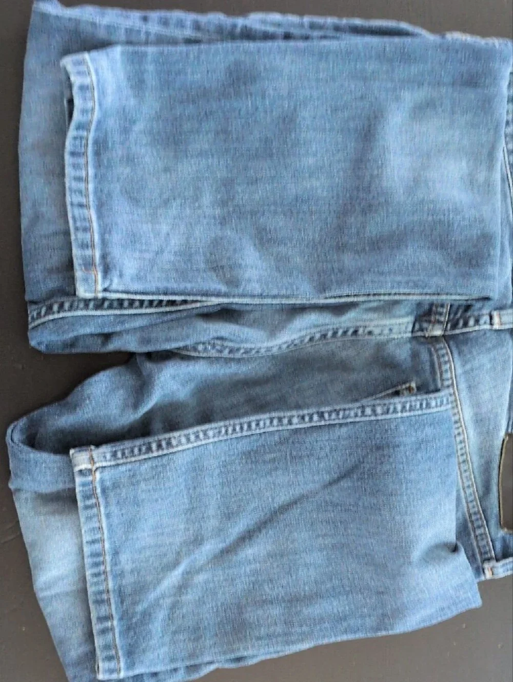 Eddie Bauer Jeans Men’s Slim Straight Jeans in Medium Blue 32x32